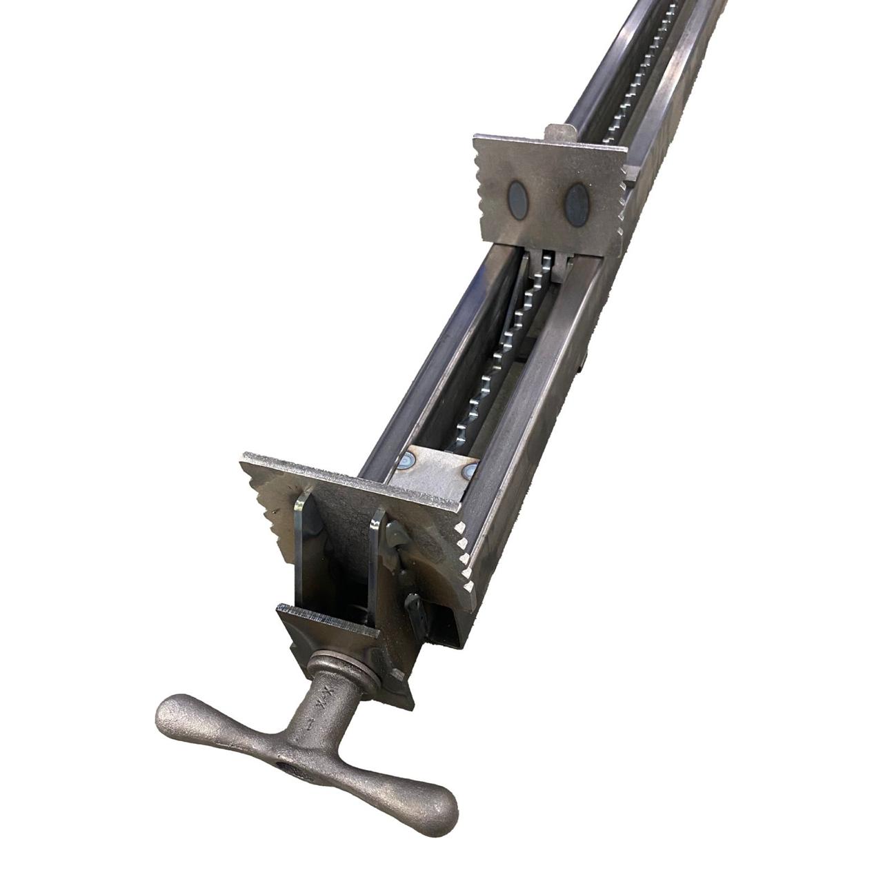 #812B clamp design